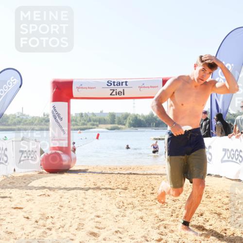 01.09.2024 - 17. Tribühne Triathlon Luisa Fischer http://msf.ph/oto/6895199 01.09.2024 11:02:09 Schwimmen 312, 398, 402, 440 meine-sportfotos.de