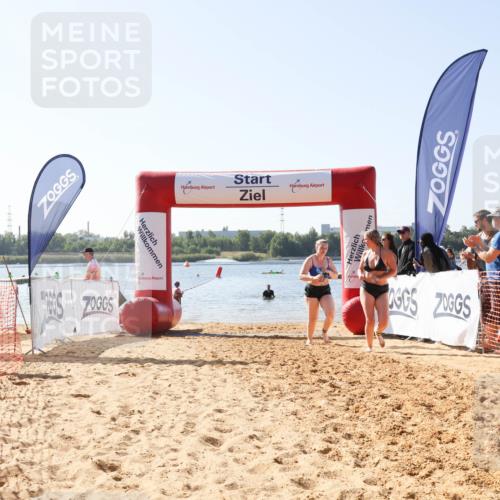 01.09.2024 - 17. Tribühne Triathlon Luisa Fischer http://msf.ph/oto/6895226 01.09.2024 11:02:18 Schwimmen 402, 440 meine-sportfotos.de