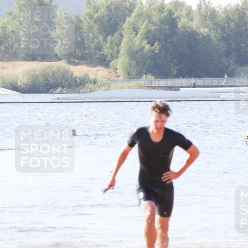 01.09.2024 - 17. Tribühne Triathlon Luisa Fischer http://msf.ph/oto/6895241 01.09.2024 11:02:29 Schwimmen 330 meine-sportfotos.de