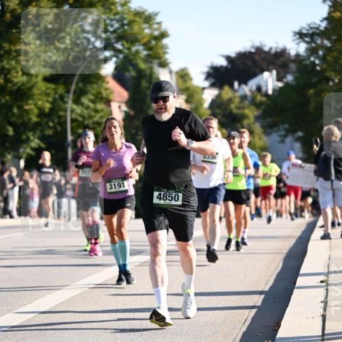 01.09.2024 - BARMER Alsterlauf Dr. Thomas Lammeyer http://msf.ph/oto/6895243 01.09.2024 09:32:30 Laufen 3191, 4850 meine-sportfotos.de