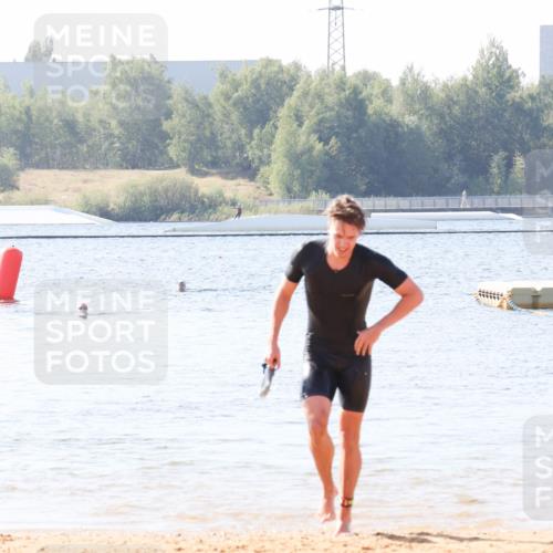 01.09.2024 - 17. Tribühne Triathlon Luisa Fischer http://msf.ph/oto/6895244 01.09.2024 11:02:31 Schwimmen 330 meine-sportfotos.de