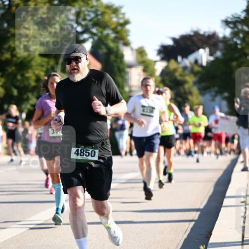 01.09.2024 - BARMER Alsterlauf Dr. Thomas Lammeyer http://msf.ph/oto/6895254 01.09.2024 09:32:31 Laufen 4850 meine-sportfotos.de