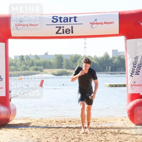 01.09.2024 - 17. Tribühne Triathlon Luisa Fischer http://msf.ph/oto/6895262 01.09.2024 11:02:35 Schwimmen 330 meine-sportfotos.de
