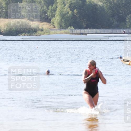 01.09.2024 - 17. Tribühne Triathlon Luisa Fischer http://msf.ph/oto/6895269 01.09.2024 11:03:32 Schwimmen 445 meine-sportfotos.de