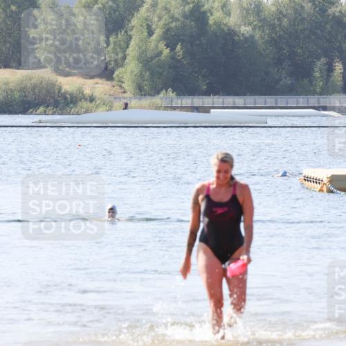 01.09.2024 - 17. Tribühne Triathlon Luisa Fischer http://msf.ph/oto/6895271 01.09.2024 11:03:34 Schwimmen 445 meine-sportfotos.de