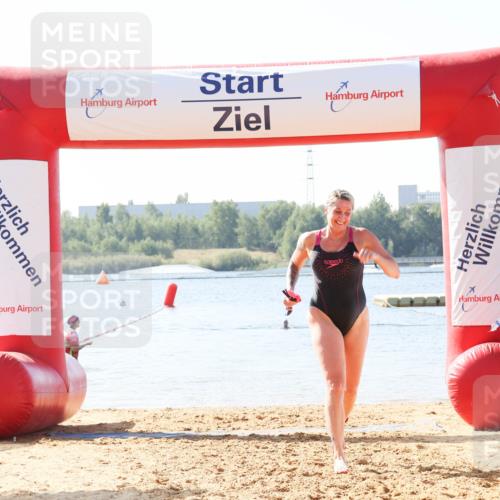 01.09.2024 - 17. Tribühne Triathlon Luisa Fischer http://msf.ph/oto/6895285 01.09.2024 11:03:41 Schwimmen 445 meine-sportfotos.de