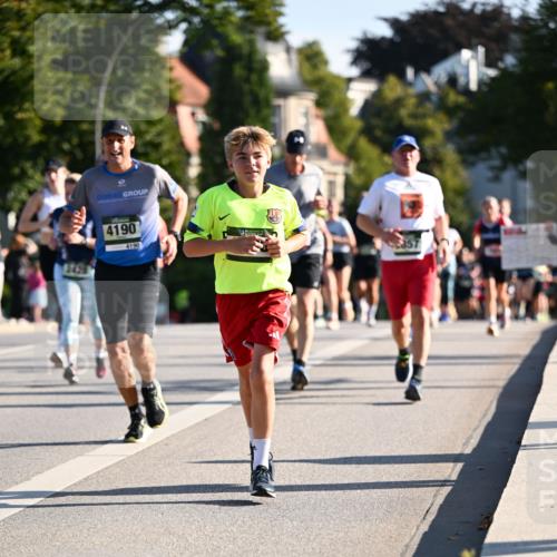 01.09.2024 - BARMER Alsterlauf Dr. Thomas Lammeyer http://msf.ph/oto/6895303 01.09.2024 09:32:36 Laufen 4190, 4190 meine-sportfotos.de
