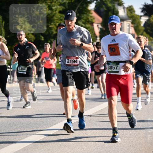01.09.2024 - BARMER Alsterlauf Dr. Thomas Lammeyer http://msf.ph/oto/6895326 01.09.2024 09:32:39 Laufen 2354, 2354, 41, 2194, 10, 3857 meine-sportfotos.de