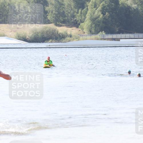 01.09.2024 - 17. Tribühne Triathlon Luisa Fischer http://msf.ph/oto/6895331 01.09.2024 11:05:19 Schwimmen 401 meine-sportfotos.de