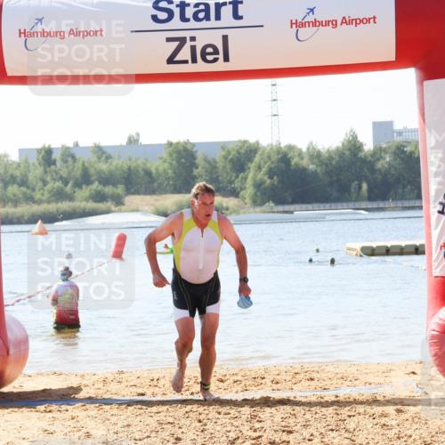 01.09.2024 - 17. Tribühne Triathlon Luisa Fischer http://msf.ph/oto/6895337 01.09.2024 11:05:26 Schwimmen 401 meine-sportfotos.de