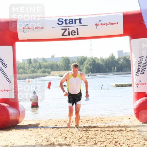 01.09.2024 - 17. Tribühne Triathlon Luisa Fischer http://msf.ph/oto/6895340 01.09.2024 11:05:27 Schwimmen 401 meine-sportfotos.de