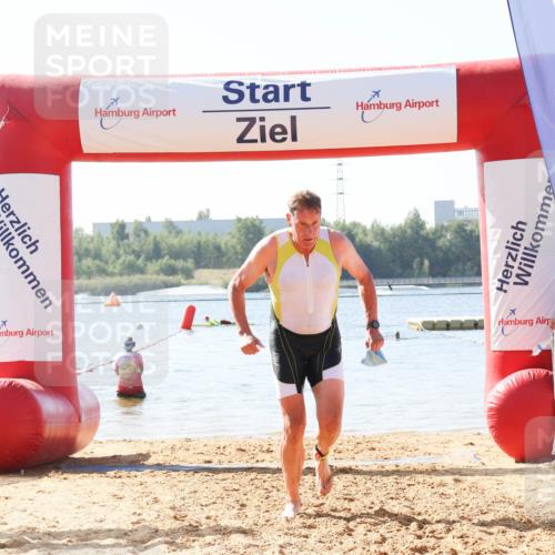 01.09.2024 - 17. Tribühne Triathlon Luisa Fischer http://msf.ph/oto/6895344 01.09.2024 11:05:28 Schwimmen 401 meine-sportfotos.de