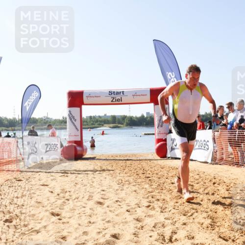 01.09.2024 - 17. Tribühne Triathlon Luisa Fischer http://msf.ph/oto/6895350 01.09.2024 11:05:30 Schwimmen 401 meine-sportfotos.de