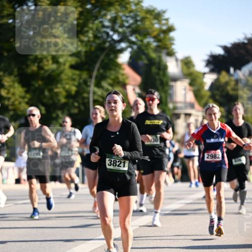 01.09.2024 - BARMER Alsterlauf Dr. Thomas Lammeyer http://msf.ph/oto/6895351 01.09.2024 09:32:42 Laufen 3821, 2982 meine-sportfotos.de