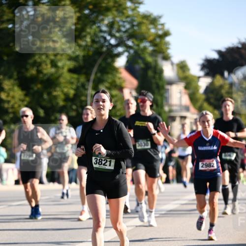 01.09.2024 - BARMER Alsterlauf Dr. Thomas Lammeyer http://msf.ph/oto/6895353 01.09.2024 09:32:42 Laufen 3821, 3030, 20467, 2982 meine-sportfotos.de