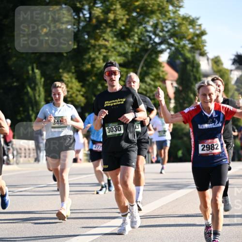 01.09.2024 - BARMER Alsterlauf Dr. Thomas Lammeyer http://msf.ph/oto/6895367 01.09.2024 09:32:44 Laufen 348, 3489, 277, 0, 3030, 13, 2982 meine-sportfotos.de
