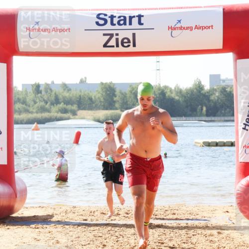 01.09.2024 - 17. Tribühne Triathlon Luisa Fischer http://msf.ph/oto/6895369 01.09.2024 11:06:25 Schwimmen 355, 369 meine-sportfotos.de