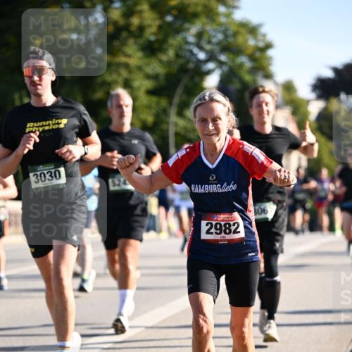 01.09.2024 - BARMER Alsterlauf Dr. Thomas Lammeyer http://msf.ph/oto/6895373 01.09.2024 09:32:45 Laufen 3030, 524, 10135, 2982, 806 meine-sportfotos.de