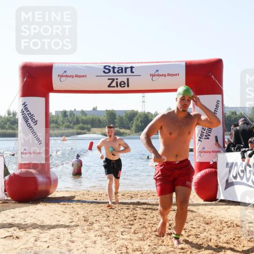 01.09.2024 - 17. Tribühne Triathlon Luisa Fischer http://msf.ph/oto/6895374 01.09.2024 11:06:26 Schwimmen 355, 369 meine-sportfotos.de