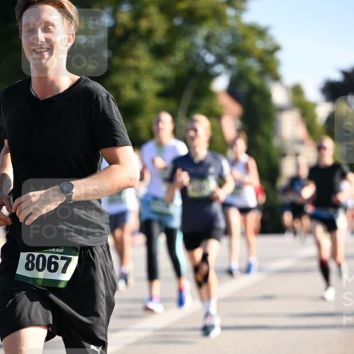 01.09.2024 - BARMER Alsterlauf Dr. Thomas Lammeyer http://msf.ph/oto/6895391 01.09.2024 09:32:47 Laufen 8067 meine-sportfotos.de