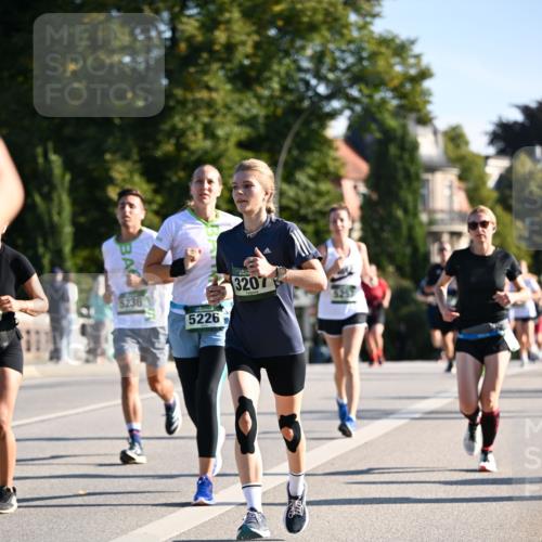 01.09.2024 - BARMER Alsterlauf Dr. Thomas Lammeyer http://msf.ph/oto/6895395 01.09.2024 09:32:47 Laufen 3207, 5236, 5226 meine-sportfotos.de