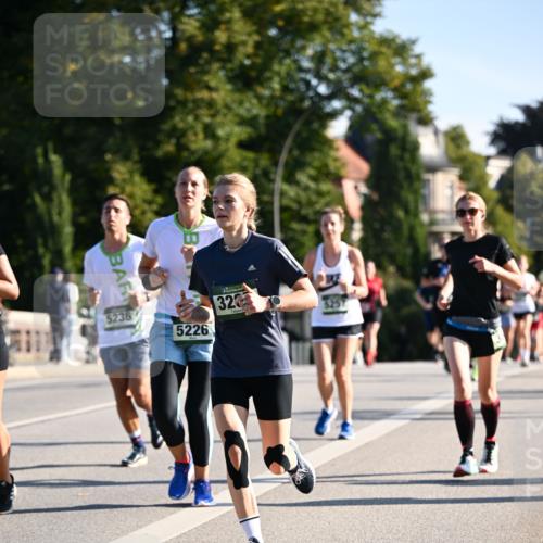 01.09.2024 - BARMER Alsterlauf Dr. Thomas Lammeyer http://msf.ph/oto/6895397 01.09.2024 09:32:47 Laufen 5236, 5226, 32 meine-sportfotos.de
