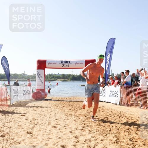 01.09.2024 - 17. Tribühne Triathlon Luisa Fischer http://msf.ph/oto/6895407 01.09.2024 11:07:02 Schwimmen 347 meine-sportfotos.de