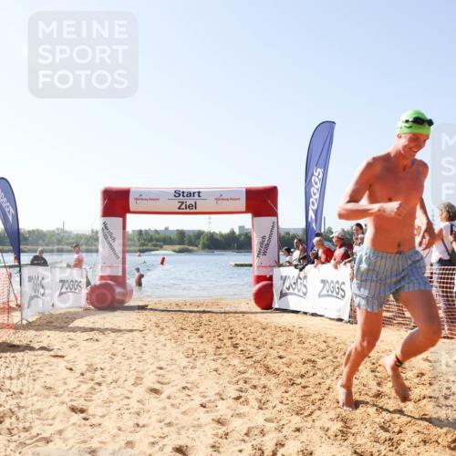 01.09.2024 - 17. Tribühne Triathlon Luisa Fischer http://msf.ph/oto/6895410 01.09.2024 11:07:02 Schwimmen 347 meine-sportfotos.de