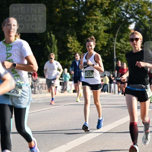 01.09.2024 - BARMER Alsterlauf Dr. Thomas Lammeyer http://msf.ph/oto/6895411 01.09.2024 09:32:49 Laufen 5257 meine-sportfotos.de