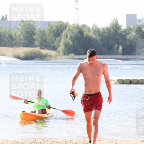 01.09.2024 - 17. Tribühne Triathlon Luisa Fischer http://msf.ph/oto/6895414 01.09.2024 11:11:14 Schwimmen 349 meine-sportfotos.de