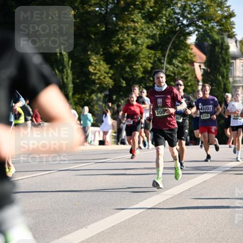 01.09.2024 - BARMER Alsterlauf Dr. Thomas Lammeyer http://msf.ph/oto/6895434 01.09.2024 09:32:51 Laufen 208, 907, 8350, 5, 07 meine-sportfotos.de