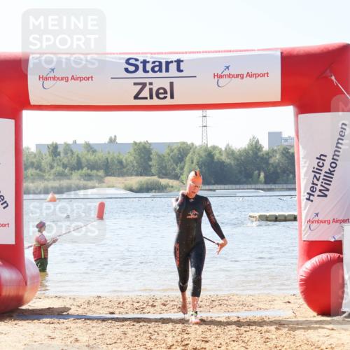 01.09.2024 - 17. Tribühne Triathlon Luisa Fischer http://msf.ph/oto/6895446 01.09.2024 11:13:56 Schwimmen 542 meine-sportfotos.de