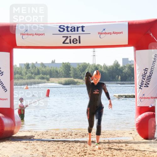 01.09.2024 - 17. Tribühne Triathlon Luisa Fischer http://msf.ph/oto/6895448 01.09.2024 11:13:56 Schwimmen 542 meine-sportfotos.de
