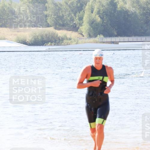 01.09.2024 - 17. Tribühne Triathlon Luisa Fischer http://msf.ph/oto/6895468 01.09.2024 11:14:30 Schwimmen 509 meine-sportfotos.de