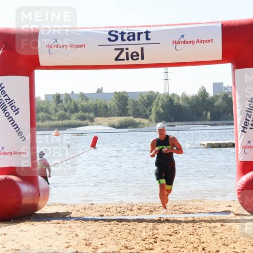 01.09.2024 - 17. Tribühne Triathlon Luisa Fischer http://msf.ph/oto/6895475 01.09.2024 11:14:31 Schwimmen 509 meine-sportfotos.de