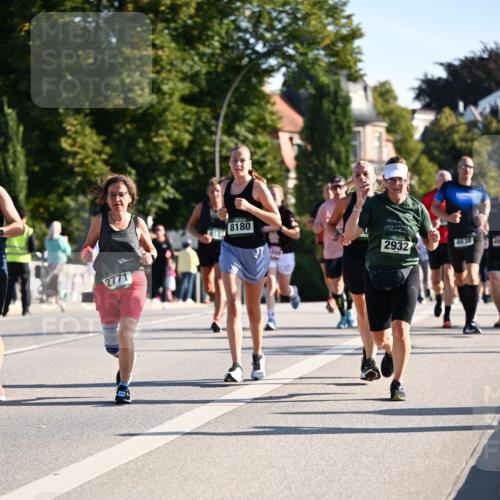 01.09.2024 - BARMER Alsterlauf Dr. Thomas Lammeyer http://msf.ph/oto/6895485 01.09.2024 09:32:58 Laufen 8180, 2771, 2932, 4638 meine-sportfotos.de