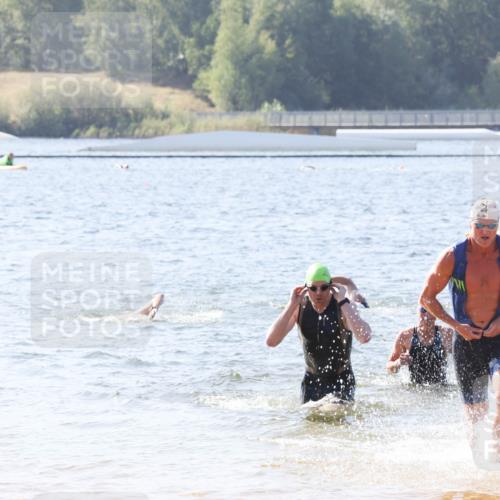 01.09.2024 - 17. Tribühne Triathlon Luisa Fischer http://msf.ph/oto/6895498 01.09.2024 11:15:10 Schwimmen 454, 510 meine-sportfotos.de