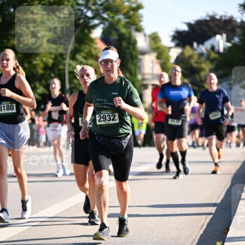 01.09.2024 - BARMER Alsterlauf Dr. Thomas Lammeyer http://msf.ph/oto/6895502 01.09.2024 09:32:59 Laufen 8180, 22932 meine-sportfotos.de