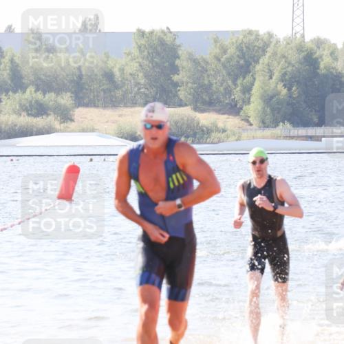 01.09.2024 - 17. Tribühne Triathlon Luisa Fischer http://msf.ph/oto/6895509 01.09.2024 11:15:15 Schwimmen 454, 504, 510 meine-sportfotos.de