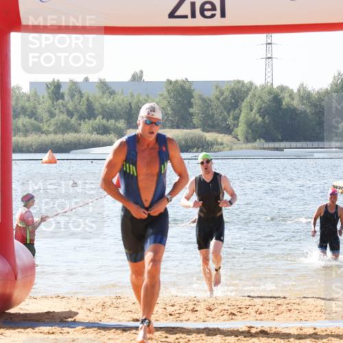 01.09.2024 - 17. Tribühne Triathlon Luisa Fischer http://msf.ph/oto/6895514 01.09.2024 11:15:16 Schwimmen 454, 504, 510 meine-sportfotos.de