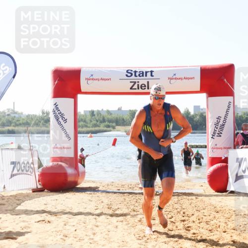 01.09.2024 - 17. Tribühne Triathlon Luisa Fischer http://msf.ph/oto/6895521 01.09.2024 11:15:18 Schwimmen 454, 504, 510, 551 meine-sportfotos.de