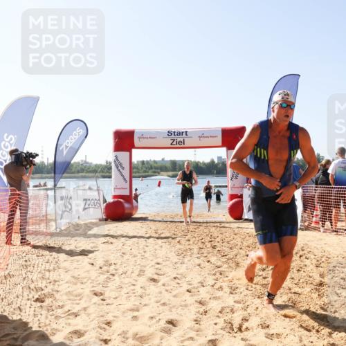 01.09.2024 - 17. Tribühne Triathlon Luisa Fischer http://msf.ph/oto/6895525 01.09.2024 11:15:19 Schwimmen 454, 504, 510, 551 meine-sportfotos.de
