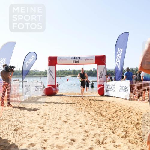 01.09.2024 - 17. Tribühne Triathlon Luisa Fischer http://msf.ph/oto/6895527 01.09.2024 11:15:19 Schwimmen 454, 504, 510, 551 meine-sportfotos.de