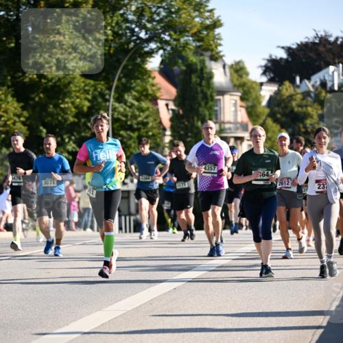 01.09.2024 - BARMER Alsterlauf Dr. Thomas Lammeyer http://msf.ph/oto/6895558 01.09.2024 09:33:05 Laufen 476, 3071, 3174, 4357, 64, 3464, 2612, 231 meine-sportfotos.de