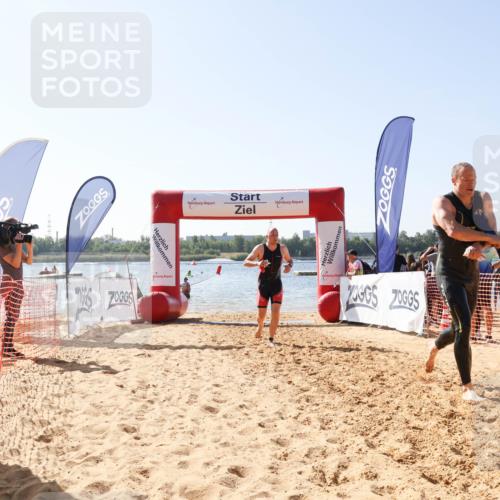 01.09.2024 - 17. Tribühne Triathlon Luisa Fischer http://msf.ph/oto/6895576 01.09.2024 11:15:37 Schwimmen 489, 511 meine-sportfotos.de