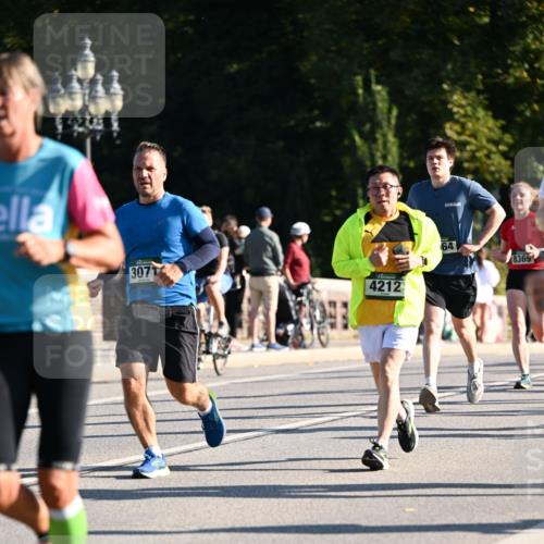 01.09.2024 - BARMER Alsterlauf Dr. Thomas Lammeyer http://msf.ph/oto/6895584 01.09.2024 09:33:08 Laufen 3071, 4212, 64, 8369 meine-sportfotos.de