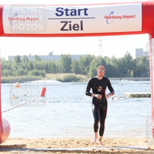 01.09.2024 - 17. Tribühne Triathlon Luisa Fischer http://msf.ph/oto/6895590 01.09.2024 11:16:21 Schwimmen 475 meine-sportfotos.de