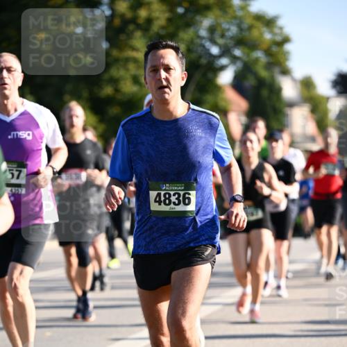 01.09.2024 - BARMER Alsterlauf Dr. Thomas Lammeyer http://msf.ph/oto/6895591 01.09.2024 09:33:09 Laufen 57, 4357, 35, 4836 meine-sportfotos.de