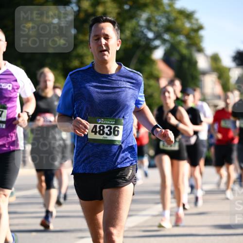 01.09.2024 - BARMER Alsterlauf Dr. Thomas Lammeyer http://msf.ph/oto/6895593 01.09.2024 09:33:09 Laufen 571, 35, 4836 meine-sportfotos.de