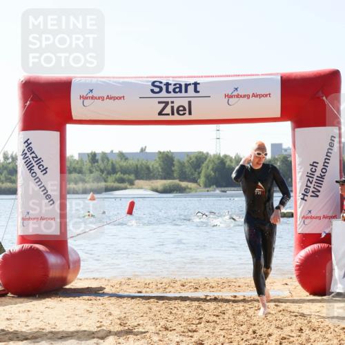 01.09.2024 - 17. Tribühne Triathlon Luisa Fischer http://msf.ph/oto/6895595 01.09.2024 11:16:23 Schwimmen 475 meine-sportfotos.de